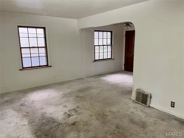 2016 Raft DR, St Louis, MO 63133