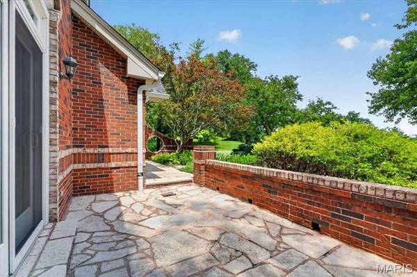 277 Larimore Valley DR, Wildwood, MO 63005