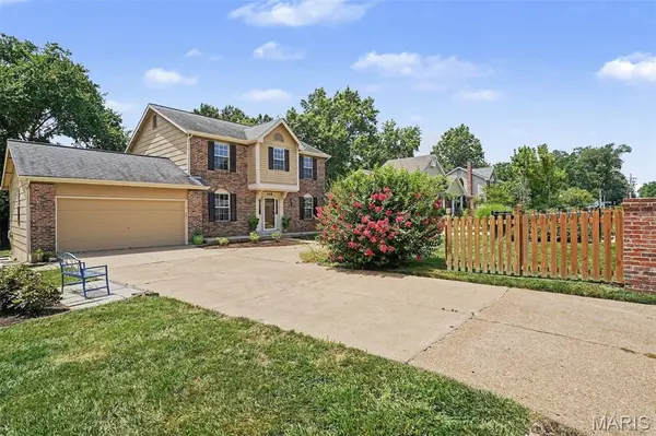 638 Old Ballwin RD, Ballwin, MO 63021