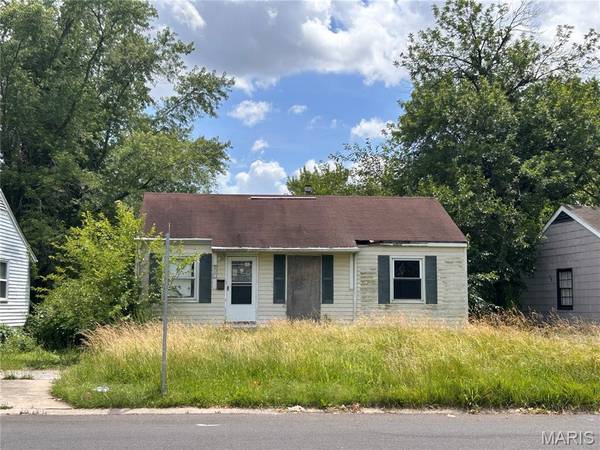 200 Cameron RD, St Louis, MO 63137