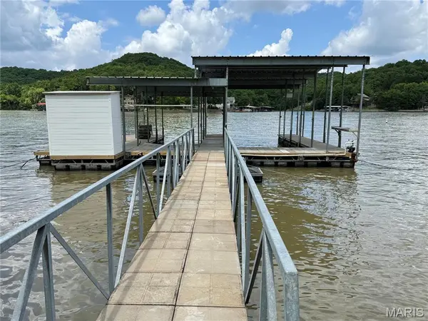 305 Aarons Point DR, Camdenton, MO 65020
