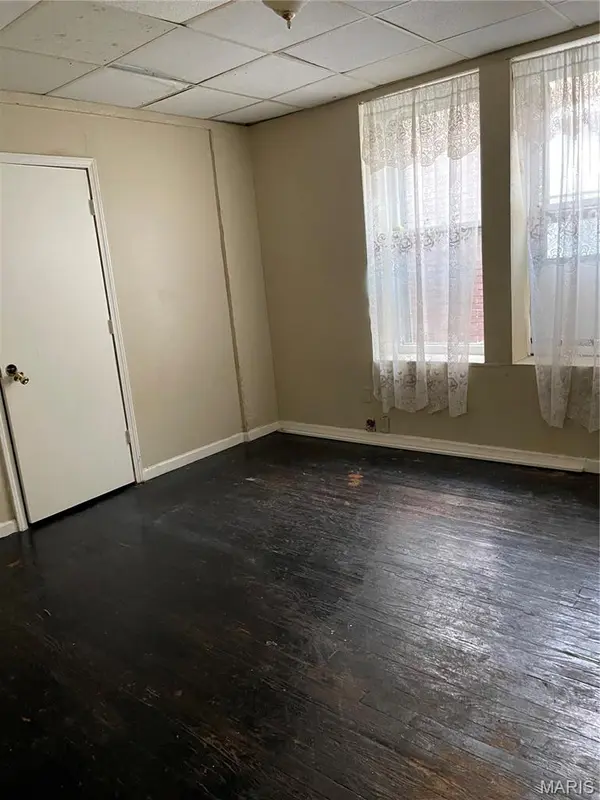 4412 Clarence AVE, St Louis, MO 63115