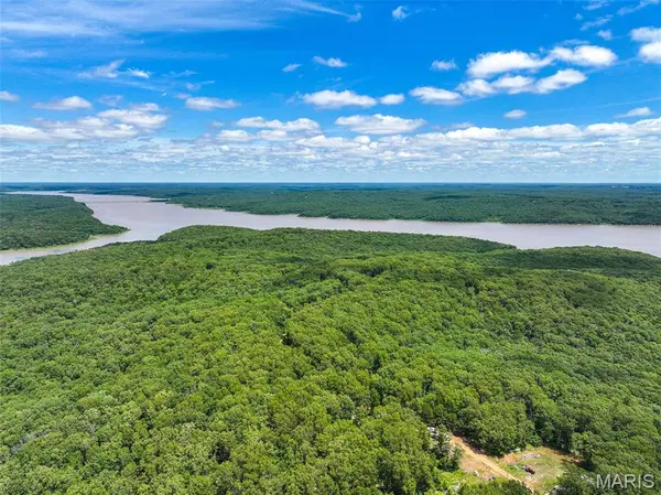 5760 NE 817 Private Road, Osceola, MO 64776