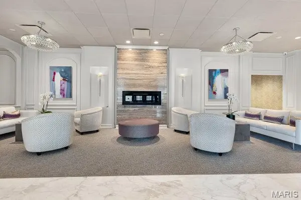 200 S Brentwood BLVD S #14C, Clayton, MO 63105