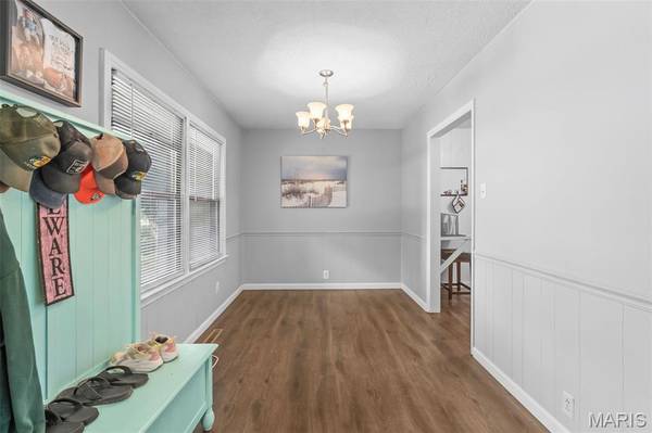 435 N Main ST, St Clair, MO 63077