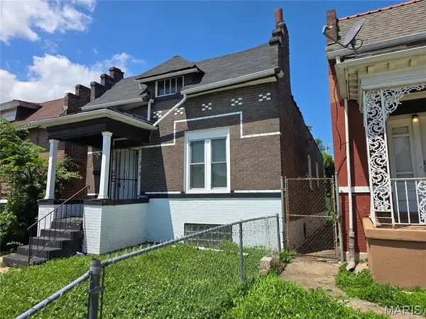 1403 Walton AVE, St Louis, MO 63113