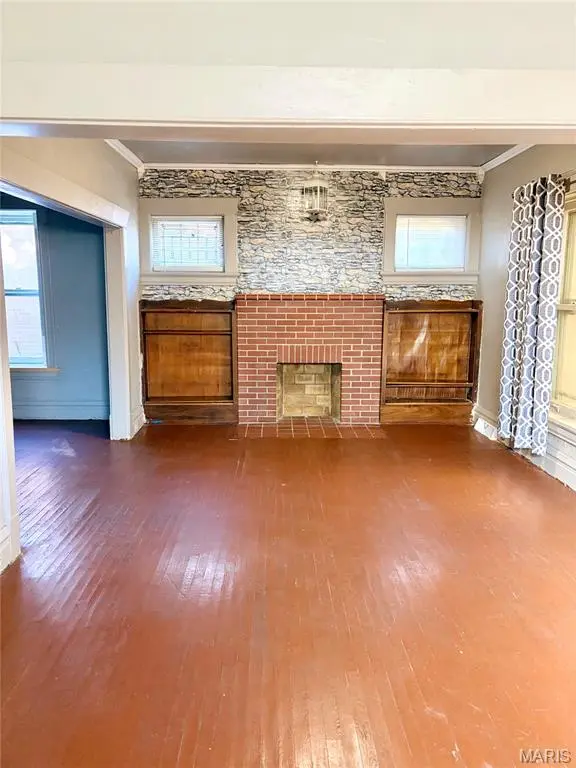 5420 Queens AVE, St Louis, MO 63115