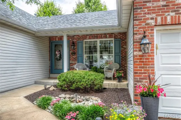 1903 Bonnie Brook LN, Wentzville, MO 63385