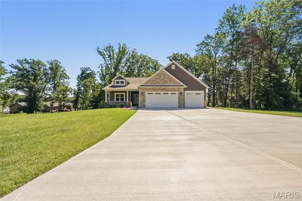 442 Shady Trail DR, Troy, MO 63379