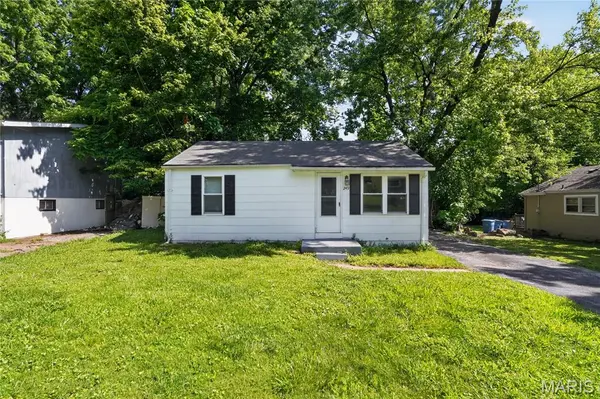 249 Barto DR, St Louis, MO 63135