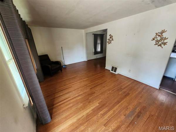 2461 Shannon AVE, Jennings, MO 63136