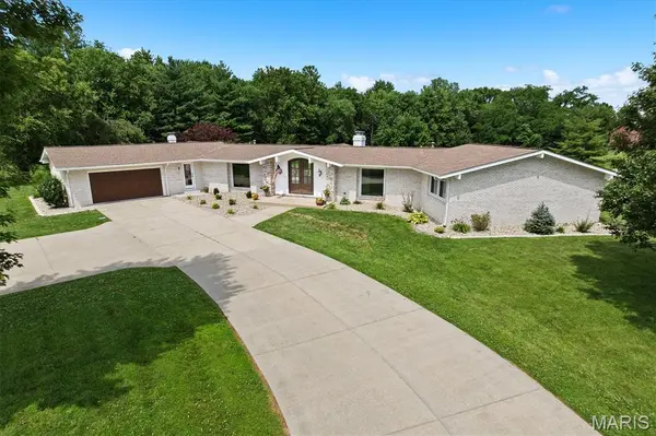 3732 Ridge View RD, Edwardsville, IL 62025
