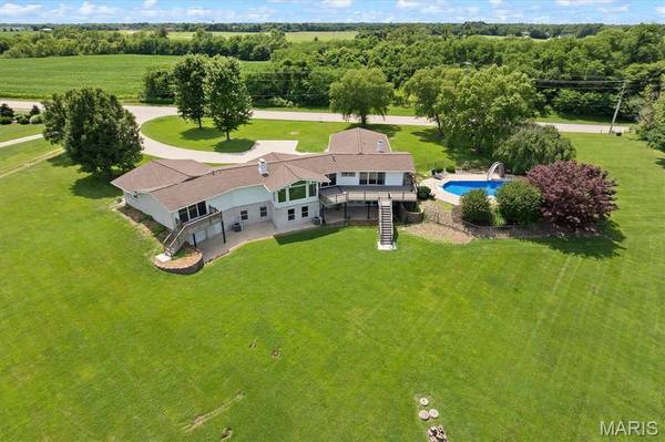 3732 Ridge View RD, Edwardsville, IL 62025