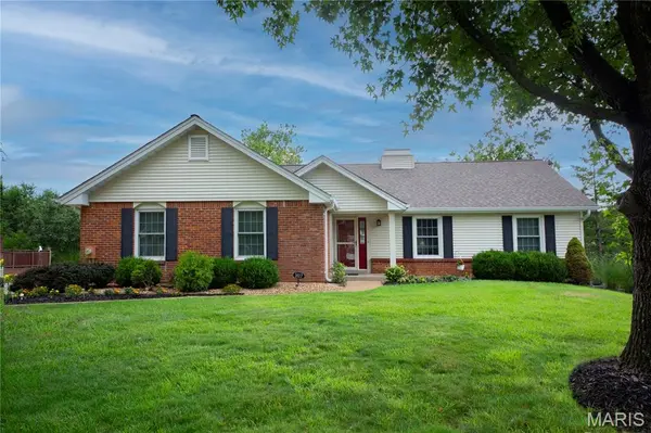 1617 W Field AVE, Ellisville, MO 63011