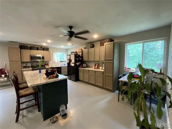 7981 County Road 5090, West Plains, MO 65775