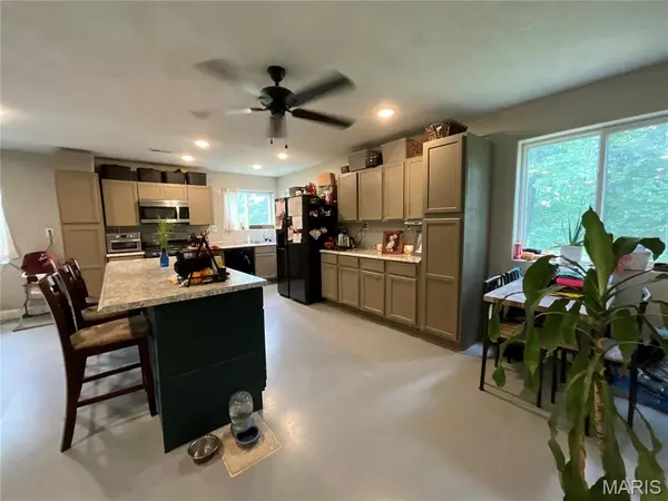 7981 County Road 5090, West Plains, MO 65775