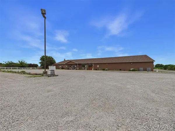 15469 State 127 Route, Carlyle, IL 62231