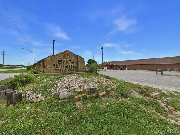 15469 State 127 Route, Carlyle, IL 62231