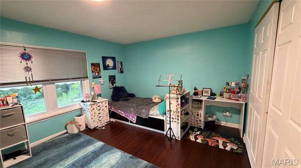 2703 Summit AVE, Overland, MO 63114