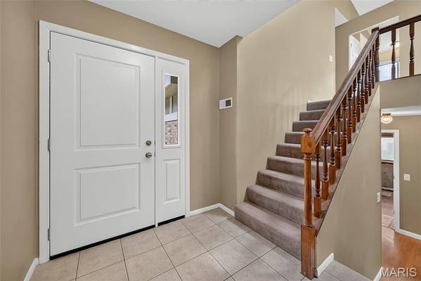 1719 Foxglove DR, St Charles, MO 63303