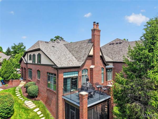 568 Upper Conway CIR, Chesterfield, MO 63017