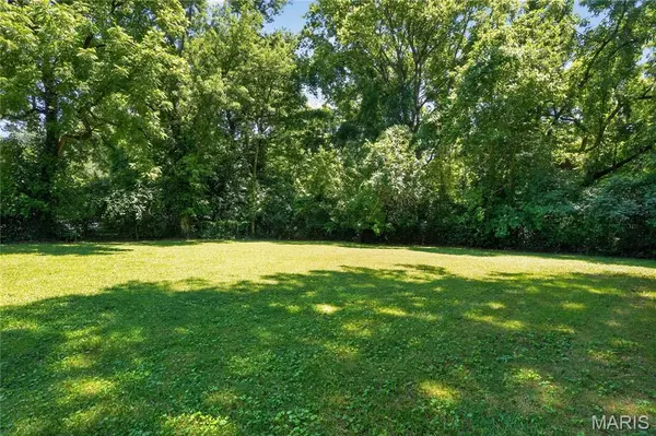 366 Suburban AVE, St Louis, MO 63135