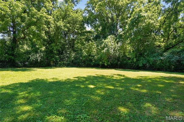366 Suburban AVE, St Louis, MO 63135