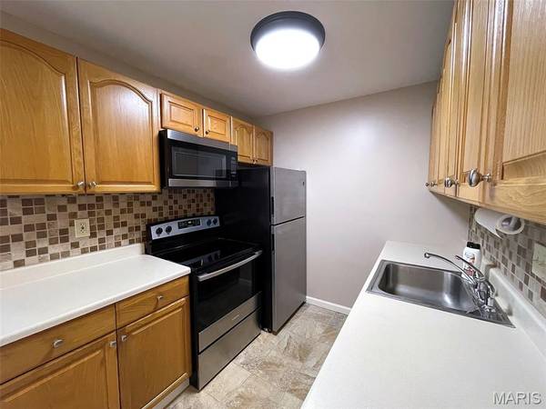 10512 CARROLL WOOD WAY, Unincorporated, MO 63128
