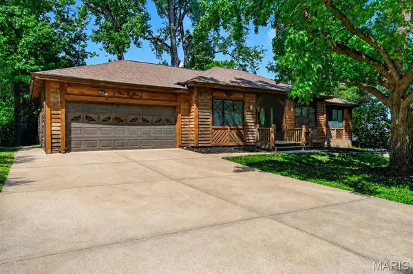 105 Willow DR, Eureka, MO 63025
