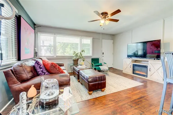 245 Commerce AVE, Kirkwood, MO 63122