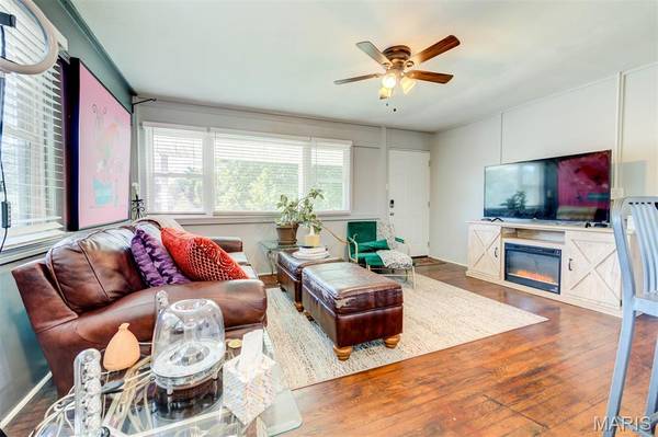 245 Commerce AVE, Kirkwood, MO 63122