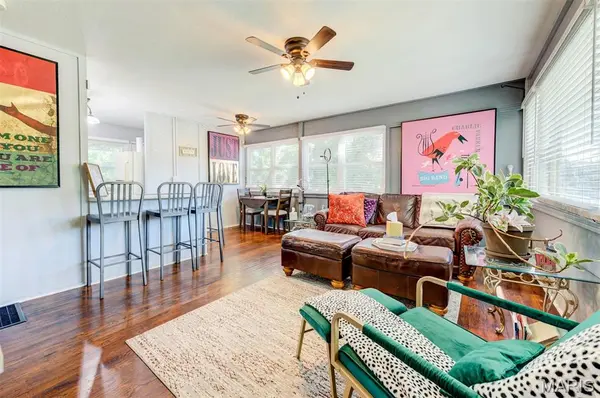 245 Commerce AVE, Kirkwood, MO 63122