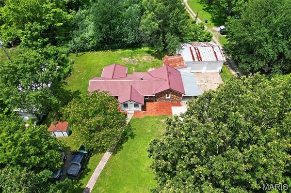 206 Lion ST, Dixon, MO 65459