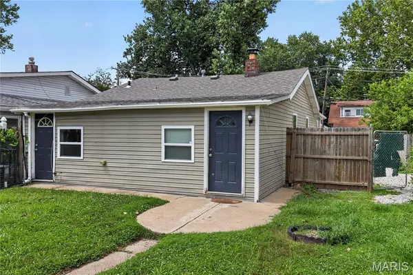 216 Viehl AVE, St Louis, MO 63125