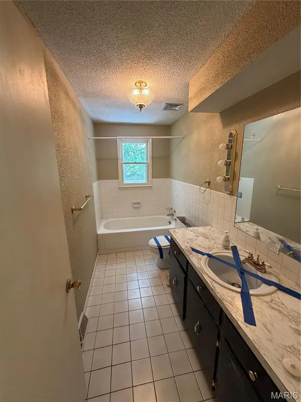 2033 Anthony DR, Cape Girardeau, MO 63701