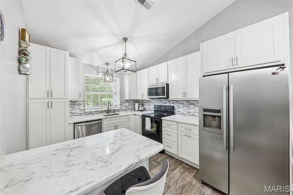 12948 Autumn View DR, St Louis, MO 63146