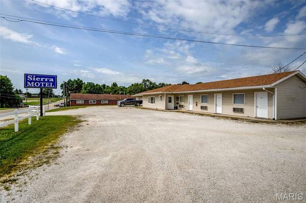 1215 S Fifth, Carrollton, IL 62016