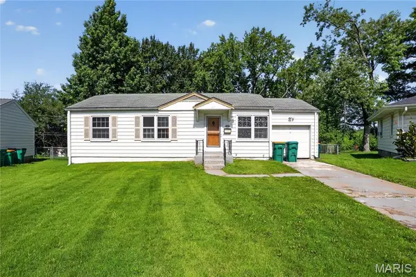 10151 Dwight DR, St Louis, MO 63137