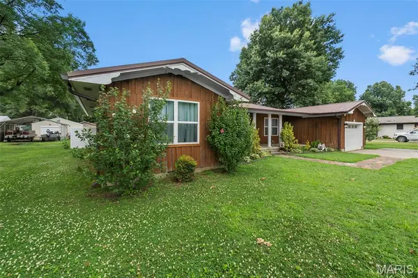 416 S Cooter RD, Steele, MO 63877
