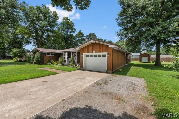 416 S Cooter RD, Steele, MO 63877
