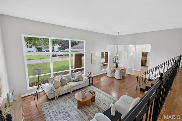 7323 Cartwheel LN, Hazelwood, MO 63042