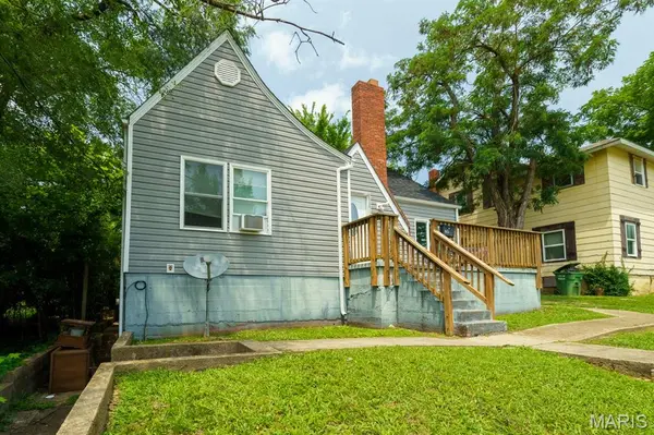 709 E 10th ST, Rolla, MO 65401