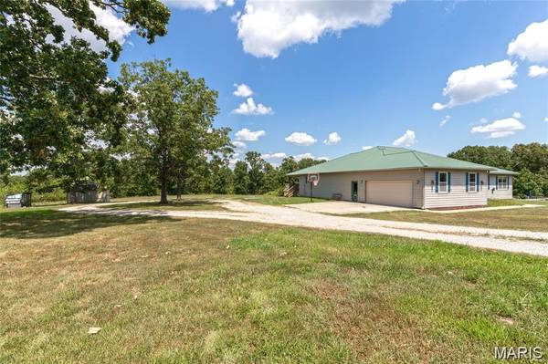 26469 Roam DR, Waynesville, MO 65583