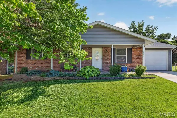 2380 Wharton CT, Florissant, MO 63031