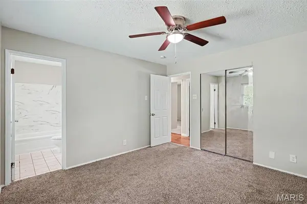 2523 Auburnhill CT, Florissant, MO 63031