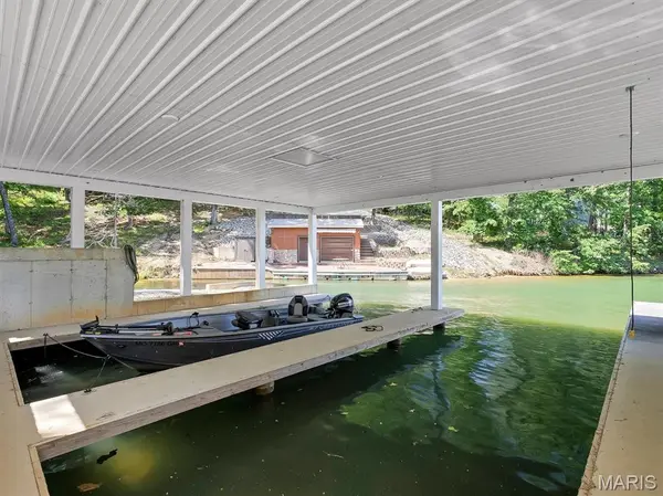 7003 Lake Point DR, Perryville, MO 63775