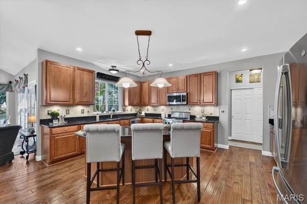 9031 Spy Glass Place DR, O'fallon, MO 63368
