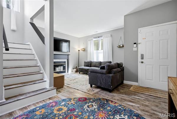 4122 Westminster PL, St Louis, MO 63108