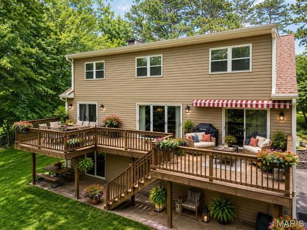8332 Maple Grove Rd., Troy, IL 62294