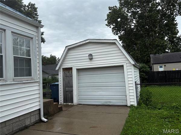 3407 Leo ST, Alton, IL 62002